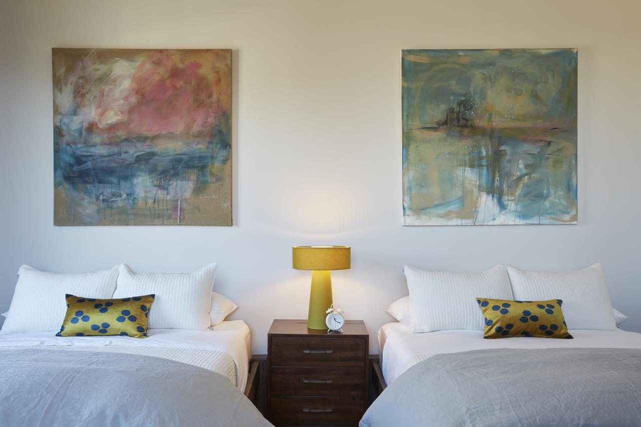 Kinn Guesthouse Bay View Милуоки Екстериор снимка