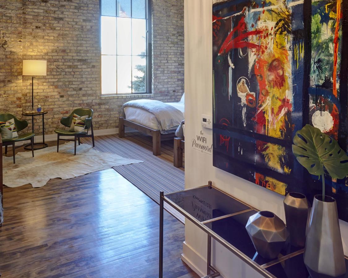 Kinn Guesthouse Bay View Милуоки Екстериор снимка
